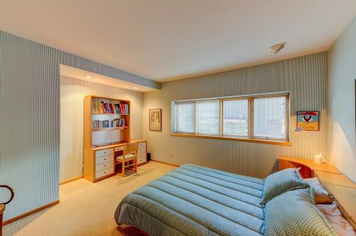 902 Highview Cir, Saint Paul MN  55118-3687 exterior