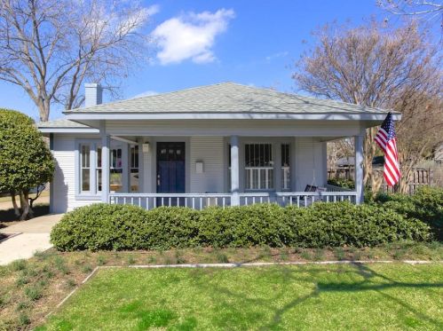 3900 Bunting Ave, Fort Worth, TX 76107-2611