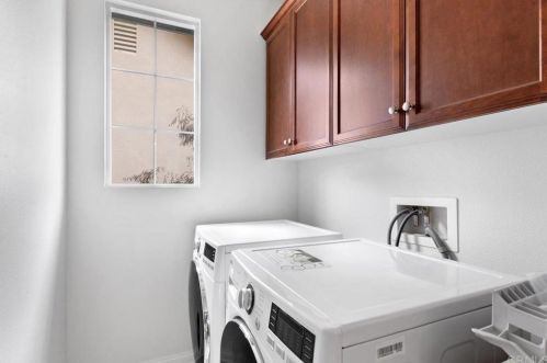 1359 Dolomite Way, San Marcos CA  92078-2824 exterior