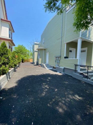 205 Park Ave, Paterson NJ  07501-2316 exterior