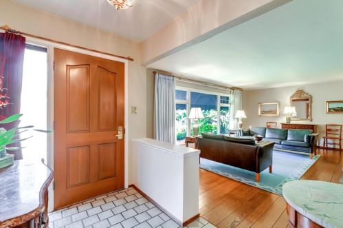 893 Sharon Ct, Palo Alto, CA 94301-3058