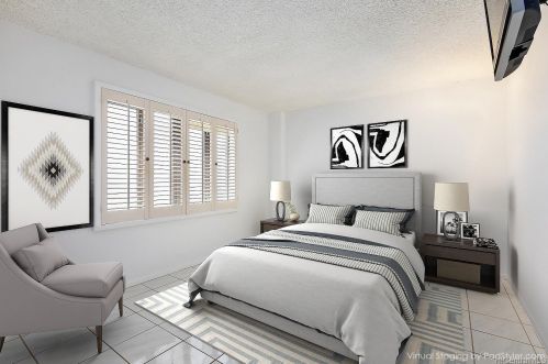 2893 Kalakaua Ave, Honolulu, HI 96815-4028