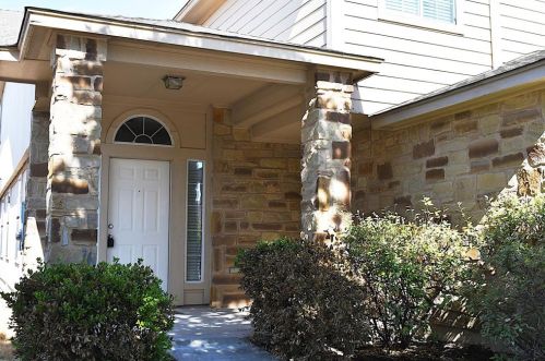 13516 Richard Nixon St, Webberville TX  78653-3935 exterior