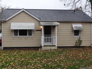 107 Hickory St, Smithton, IL 62285-1731