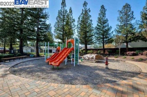 330 Winterwind Cir, San Ramon, CA 94583-5241