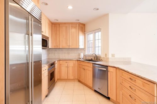 3360 Columbine Cir, Englewood CO 80113-7605 exterior