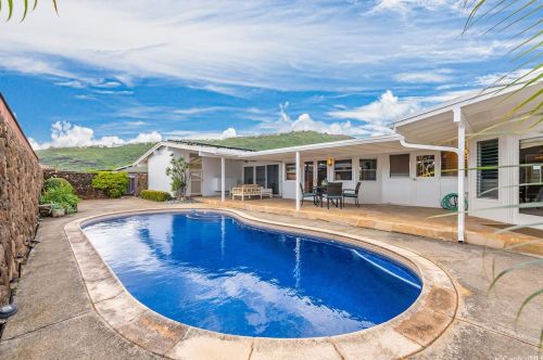 321 Halemaumau Pl, Honolulu HI  96821-2107 exterior