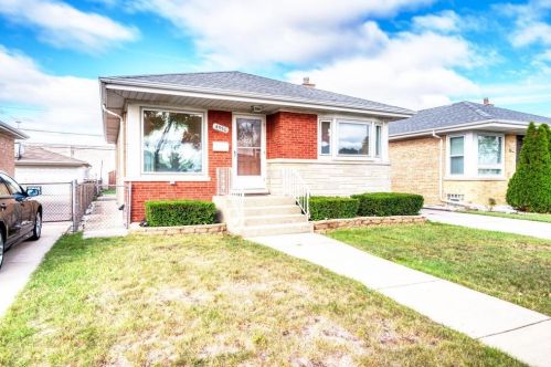 4550 Rose St, Schiller Park, IL 60176-1615