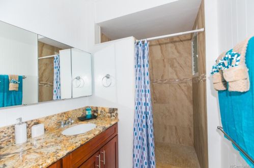 536 12 Ave, Honolulu HI  exterior