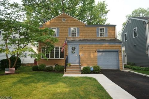 104 Russell Ave, Rahway, NJ 07065-1520