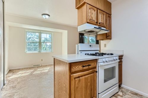 2566 Quintero Way, Aurora CO  80013-1558 exterior