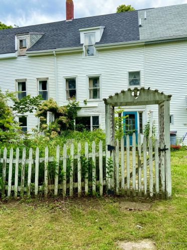3 School St, Vinalhaven ME  04863-4114 exterior