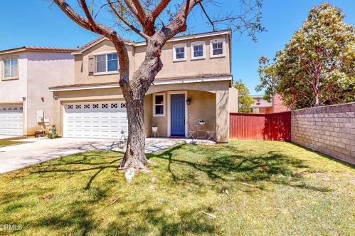 2748 Van Gogh Dr, Oxnard, CA 93033-3945