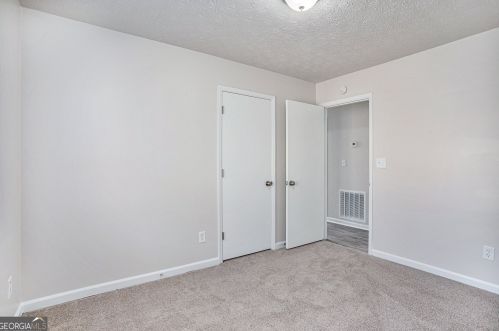 5858 Mistyview Dr, Rex GA 30273-1153 exterior