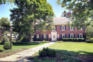 90 Whittredge Rd, Summit, NJ 07901-3737