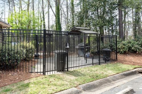 1201 Country Park Dr, Smyrna GA  30080-8226 exterior
