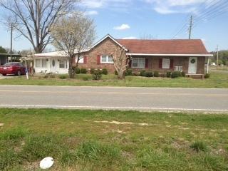 196 Brewington Dr, Dudley, NC 28333-8196