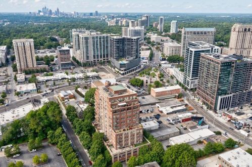 3180 Mathieson Dr, Atlanta GA  30305-1823 exterior