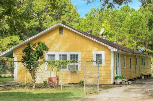 6411 Granite Rd, Wadmalaw Is, SC 29487-7024