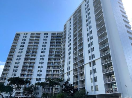 1128 Ala Napunani St, Honolulu HI  96818-1621 exterior