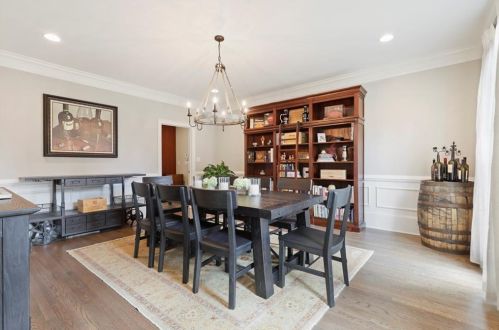 205 Embassy Ct, Atlanta GA  30328-4854 exterior