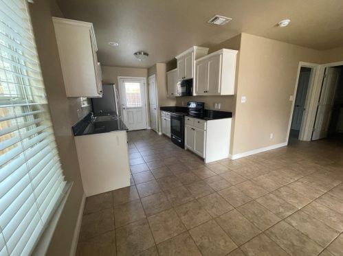3121 Weave Ct, Granbury TX  76049-1282 exterior