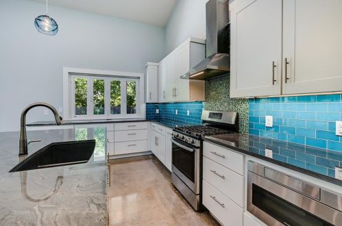 8208 Burrell Dr, Austin TX  78757-8339 exterior