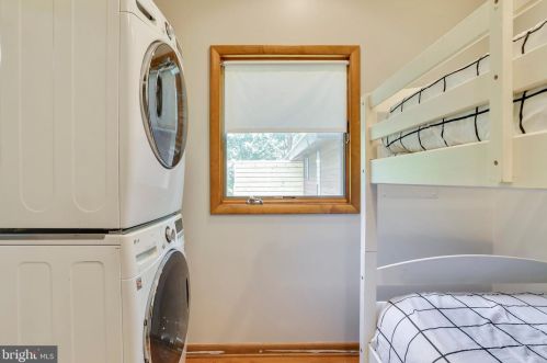 4 Pileated Woodpecker Ln, Hedgesville WV  25427-6232 exterior