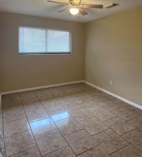 229 Bastrop St, Angleton TX  77515-4105 exterior