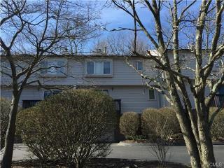 39 Huntington Hts, Huntington CT  06484-2970 exterior