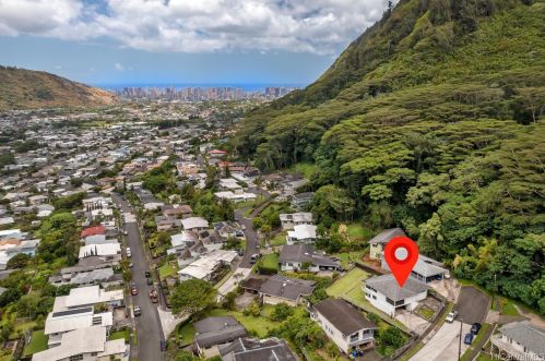 3609 Kumulani St, Honolulu, HI 96822-1161