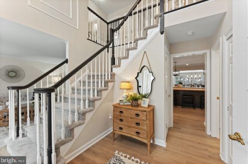 40 Brookwood Rd, Mount Laurel, NJ 08054-4712