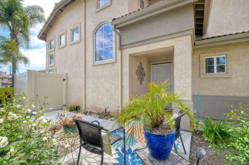 1261 Natoma Way, Oceanside, CA 92057-7860