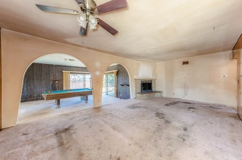 10052 Parliament Ave, Garden Grove, CA 92840-1040