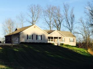22 Louis Wides Dr, Mboro, IL 62966-3001