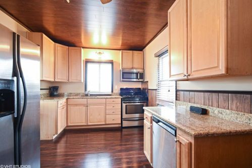 26075 Forest Ave, Antioch, IL 60002-9291