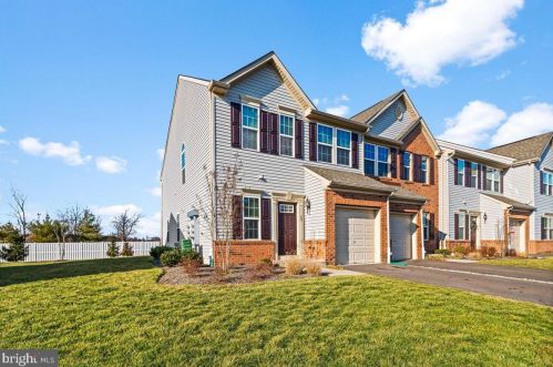 60 Sundance Dr, Trenton, NJ 08619-3967