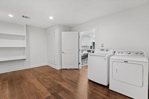 6608 Betty Cook Dr, Austin TX  78723-3313 exterior