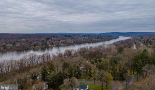 15 Delaware Ave, Trenton NJ  08628-2002 exterior