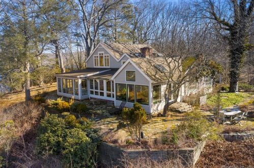 19 Parkers Point Rd, Chester, CT 06412-1206