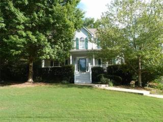 936 Evian Dr, Kennesaw, GA 30152-2802