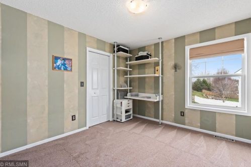 15321 Dundee Ct, Saint Paul MN  55124-5886 exterior