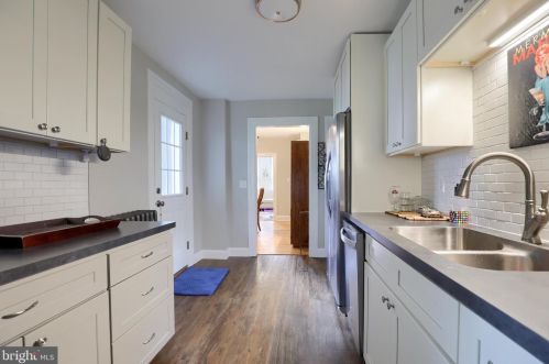 306 Beaver St, Lancaster PA  17603-5338 exterior
