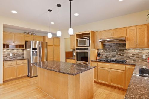 2915 Eagle Valley Dr, Saint Paul MN  55129-4266 exterior