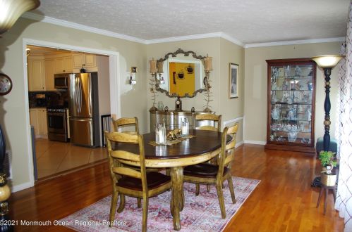 536 Elwood St, Lacey, NJ 08731-2324