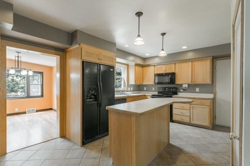 652 Berwood Ave, Saint Paul MN  55127-5103 exterior