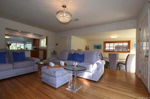15535 Morrison St, Van Nuys, CA 91403-1048