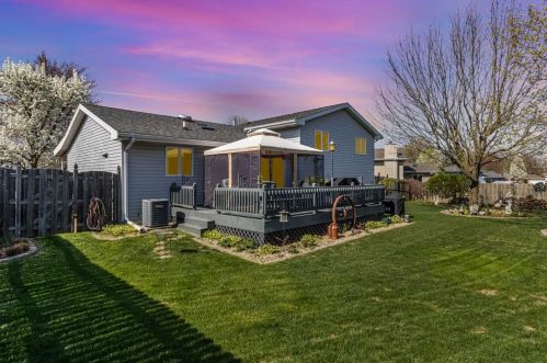 8559 Bell St, Crown Point, IN 46307-8118
