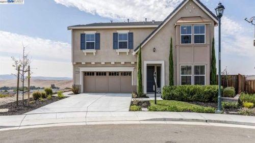 6792 Syrah Dr, Pleasanton, CA 94568-2366
