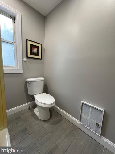 307 Hobart Ave, Trenton NJ  08629-1624 exterior